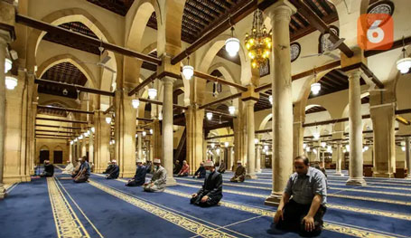 Niat Salat Tarawih dan Witir Beserta Arti, Kenali Tata Caranya