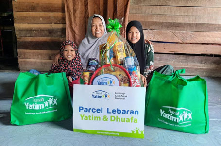 Rumah Yatim Bagikan Parcel Lebaran untuk Yatim Dhuafa di Pekanbaru