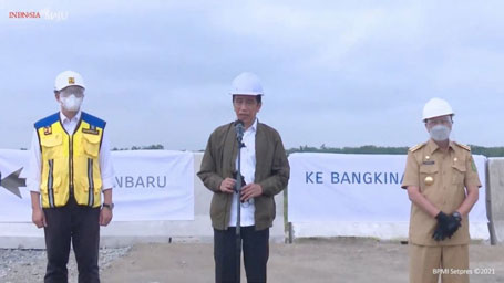 Tinjau Tol Pekanbaru-Bangkinang Presiden Berharap Dapat Tingkatkan Daya Saing Produk Riau