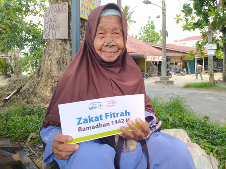 Rumah Yatim Bagikan Program Bantuan Zakat Fitrah untuk Keluarga Prasejahtera Kota Pekanbaru