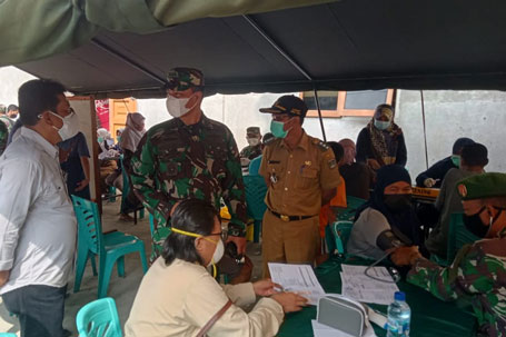 Tinjau Vaksinasi Massal di Kota Dumai, Kasrem 031/WB Sebut Animo Masyarakat Meningkat
