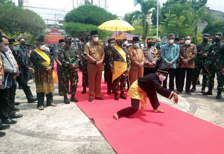 Kunker Ke Rohil, Bupati Suyatno Sambut Pangdam I/BB Mayjen TNI Hassanuddin