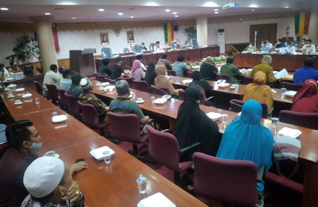 Klaim Lahan, DPRD Riau Fasilitasi Masyarakat Pantai Raja Versus PTPN V