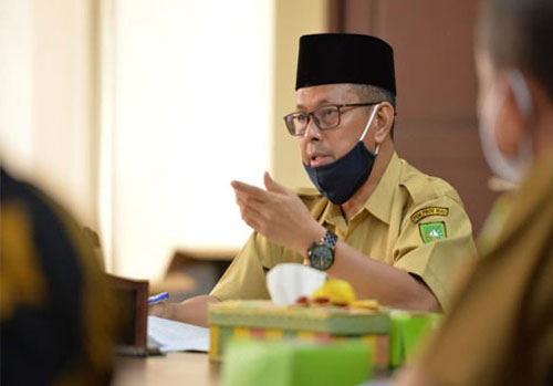 Pj Sekdaprov Riau Pimpin Rapat Persiapan Hari Jadi Ke-64 Riau