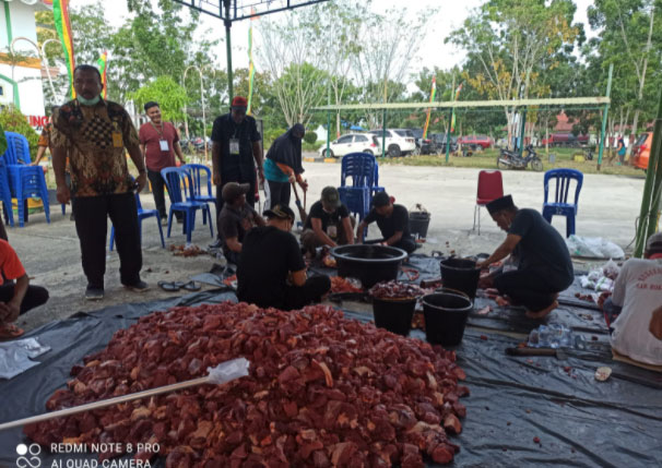 Idul Adha 1442 H, DLH Rohil Sembelih 9 Ekor Sapi Kurban