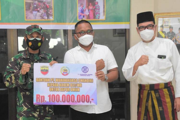 PT Wahanakarsa Swandiri Berikan Bantuan Rp100 Juta ke Dapur Lapangan Warga Terdampak Covid-19