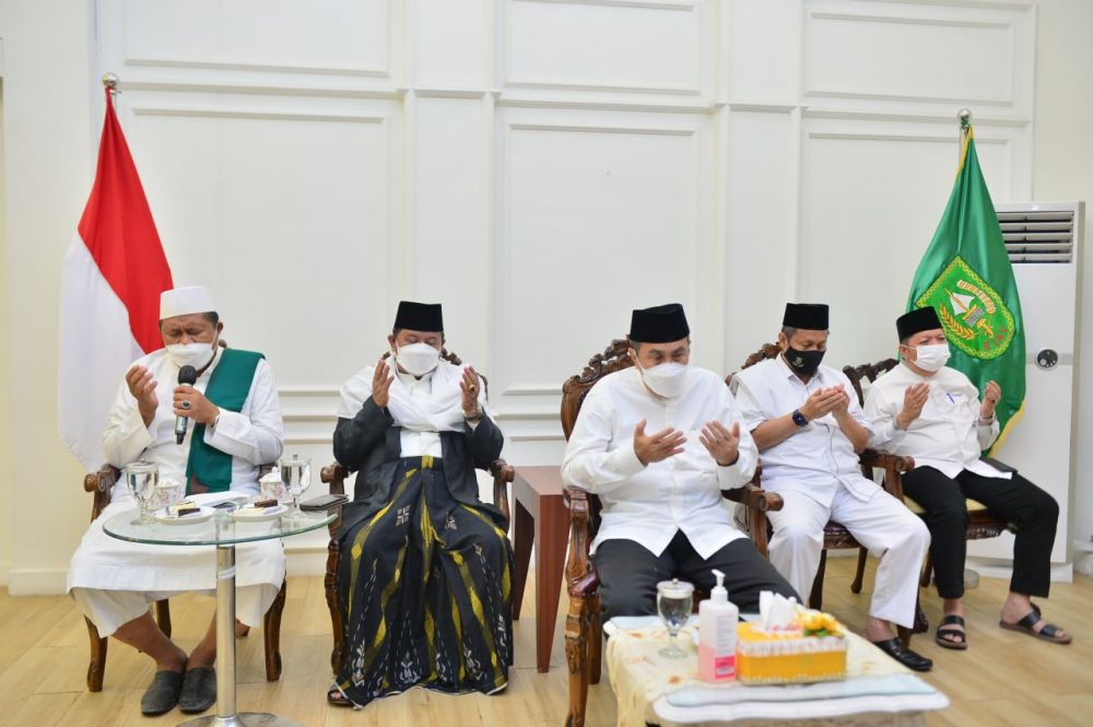 Pemprov Riau Gelar Doa Bersama Syukuran HUT ke-76 RI, HUT ke-64 Riau, Milad ke-46 MUI, dan Tahun Baru Islam 1443 H secara Virtual