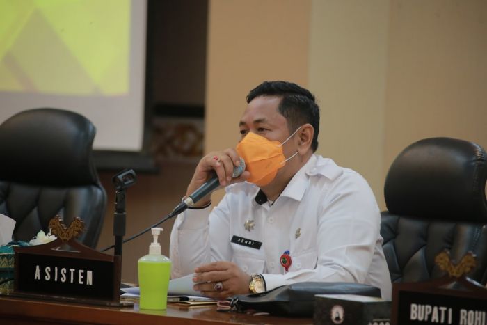 Asisten I Setdaprov Riau Pimpin Rapat Fasilitasi Penataan Administrasi Wilayah