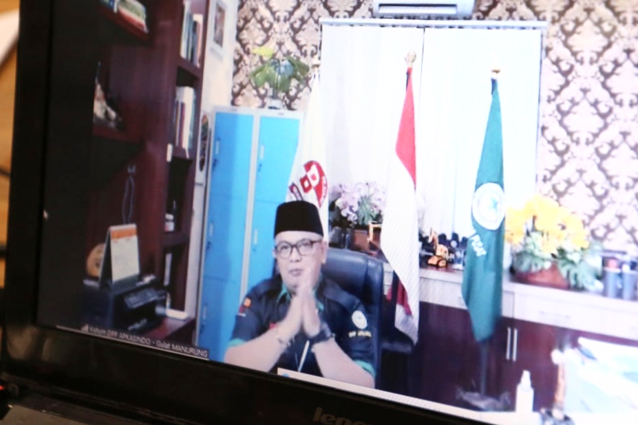 Dukung Program Gubernur Riau, Apkasindo Adopsi 200 Pohon