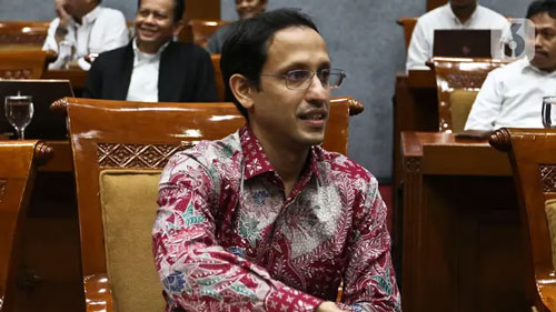 Jelang Asesmen Nasional 2021, Nadiem Minta Pelajar Banyak Baca Buku dan Koran