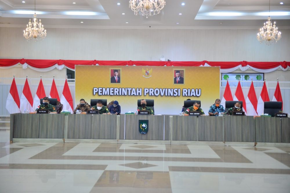 Gubri Hadiri Rapat Evaluasi Perkembangan PPKM Level IV Secara Virtual
