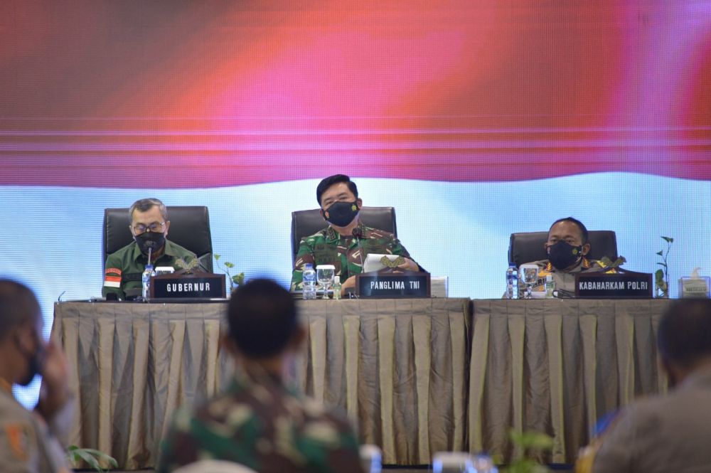 Zonasi Risiko Dibawah Level IV, Panglima TNI Apresiasi Gubernur dan Tim Satgas COVID-19 Riau