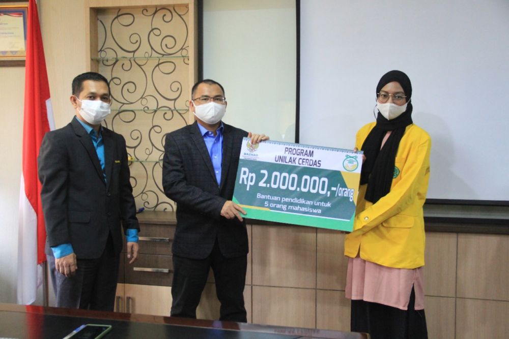 UPZ Unilak Salurkan Beasiswa ke Mahasiswa dan Wirausaha Muda