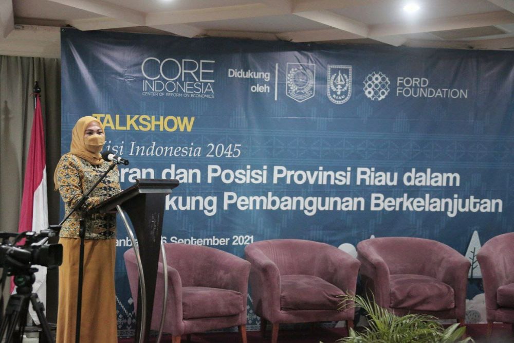 Asisten II Setdaprov Riau Buka Talkshow Ekonomi Regional CORE Indonesia