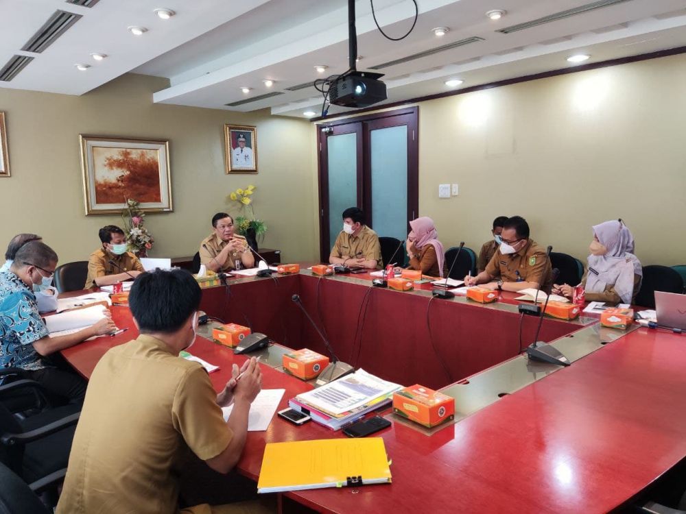 Sekdaprov Riau Pimpin Rakor Dewan Pengawas Bersama Direksi RSUD Arifin Achmad