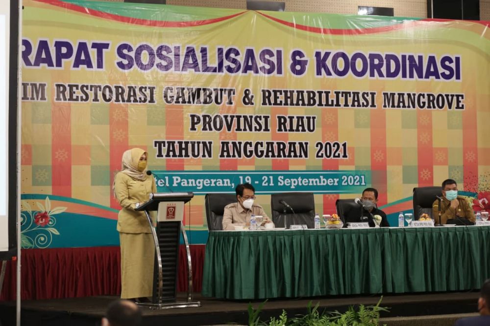 Asisten II Resmikan Tim Restorasi Gambut dan Rehabilitasi Mangrove Provinsi Riau