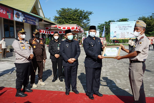 Pimpin Upacara HUT Agraria Ke-61, Bupati Alfedri Apresiasi BPN Siak