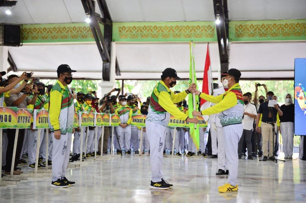 Lepas Kontingen Riau ke Papua, Gubri: Selamat Bertanding, Jadilah Yang Terbaik
