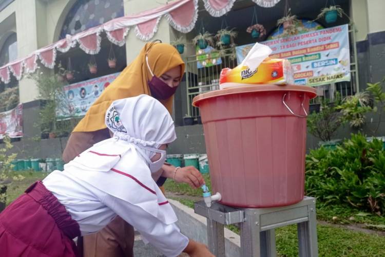 DPRD Pekanbaru Ingatkan Satgas Covid-19 Awasi Pembelajaran Tatap Muka