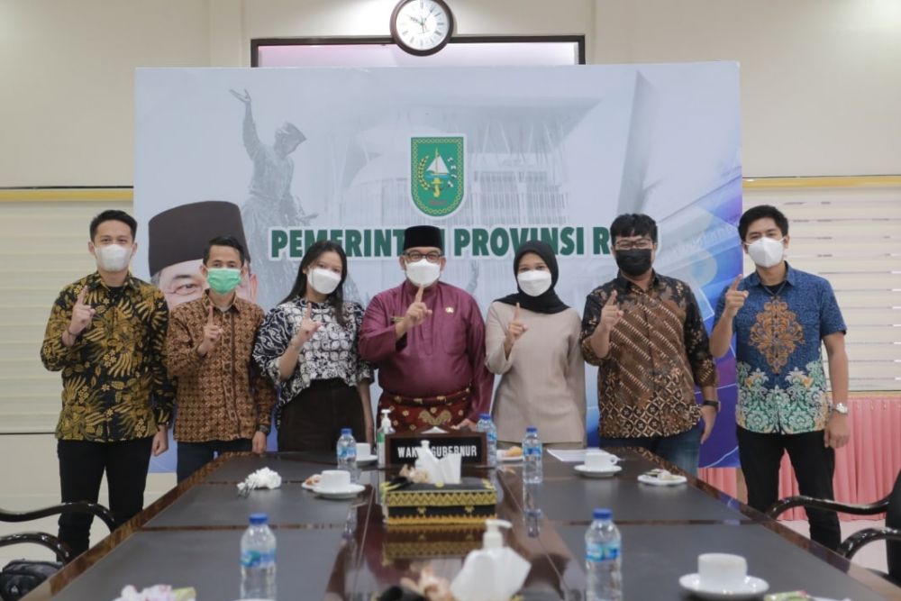 Wakil Gubernur Riau Terima Audiensi Angkatan Muda IKASMANSA Pekanbaru