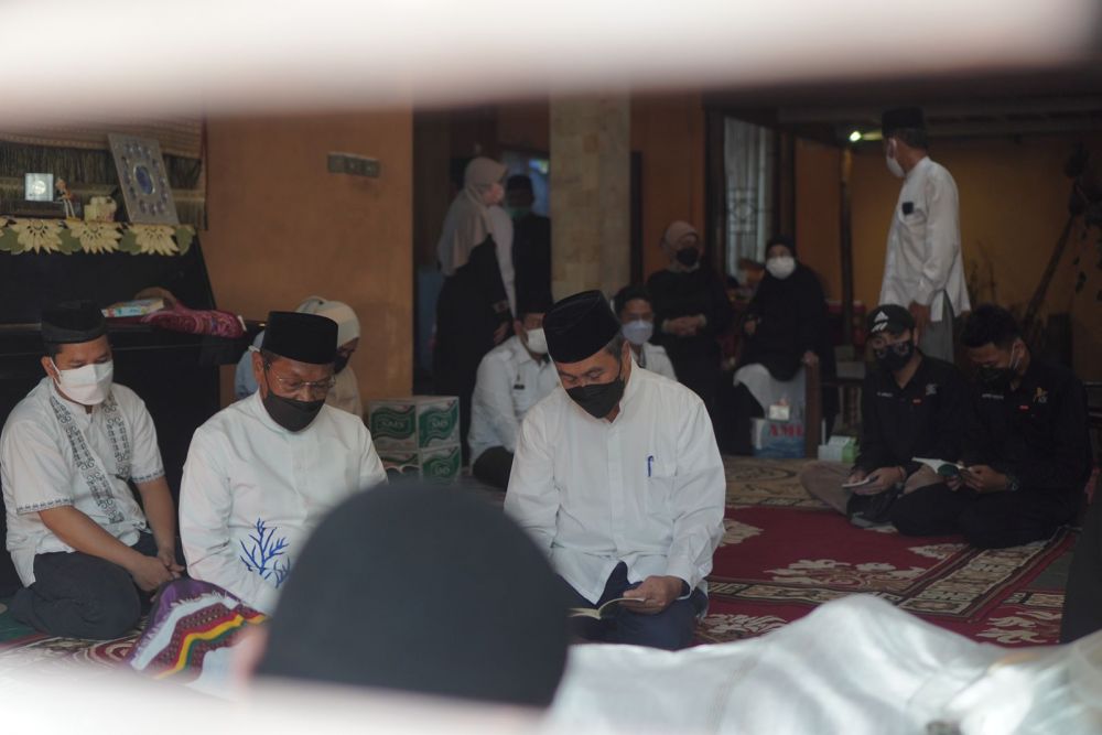 Gubri dan Wagubri Melayat ke Rumah Duka Datuk Seri Al Azhar