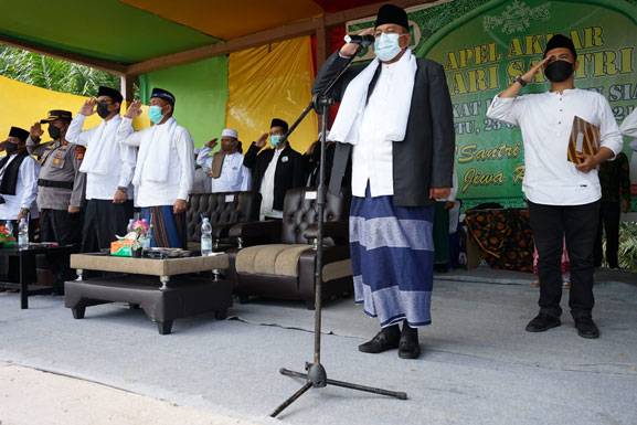 Peringati Hari Santri 2021, Bupati Alfedri: Wira Usaha Santri Perkuat Ekonomi Pesantren