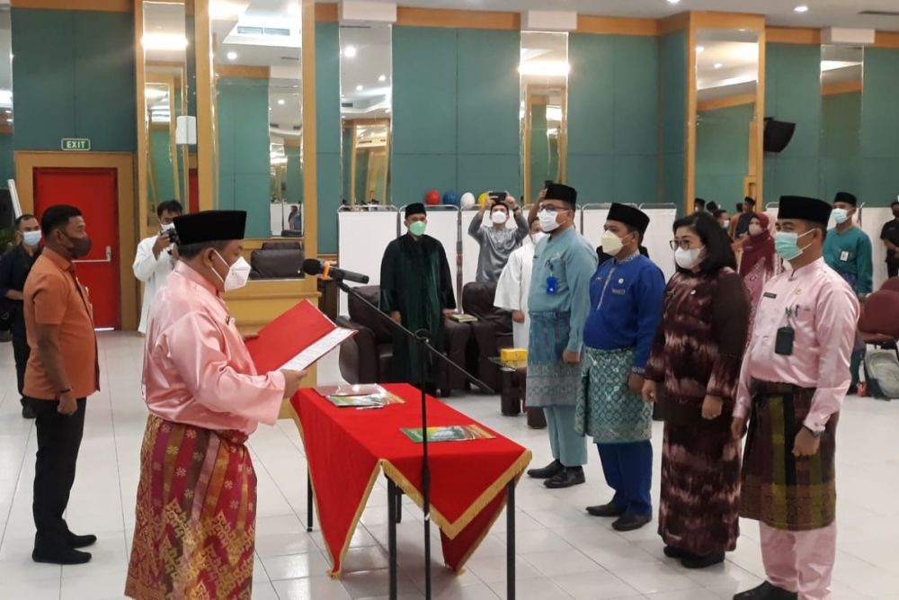 Lantik Pejabat Eselon III dan IV, Setdaprov Riau: Bisa Lebih Baik Lagi dari Yang Sudah Baik