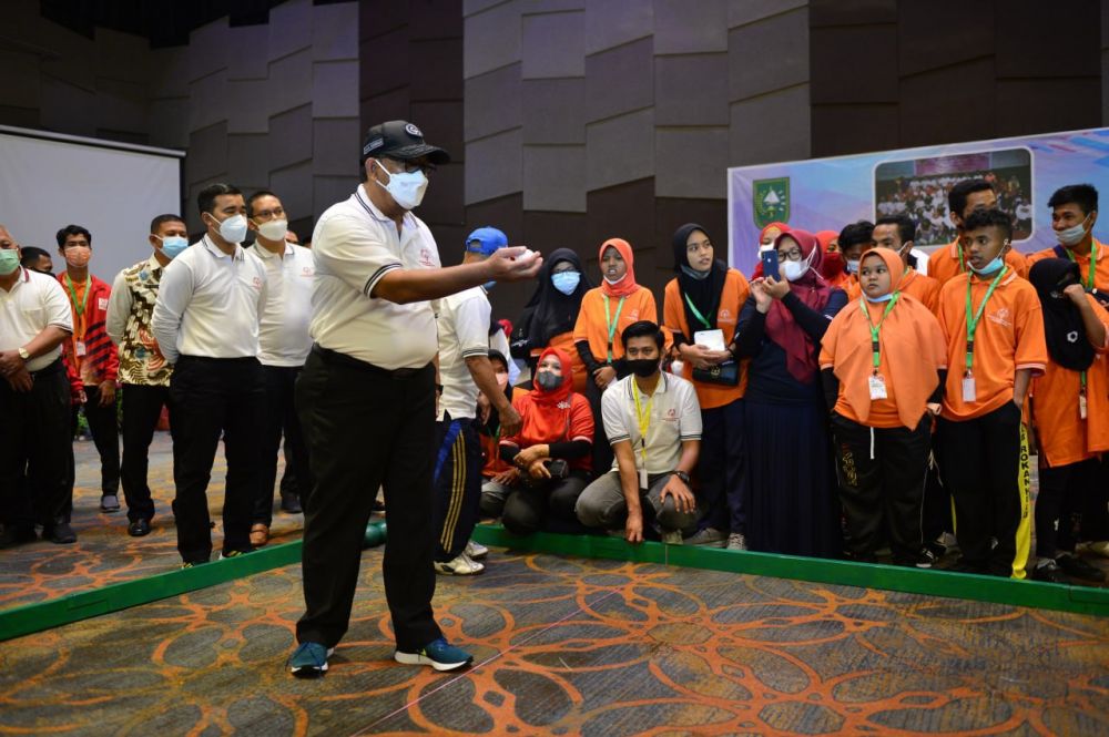 Disaksikan Para Atlet SOIna, Wagubri Semringah Bermain Bocce