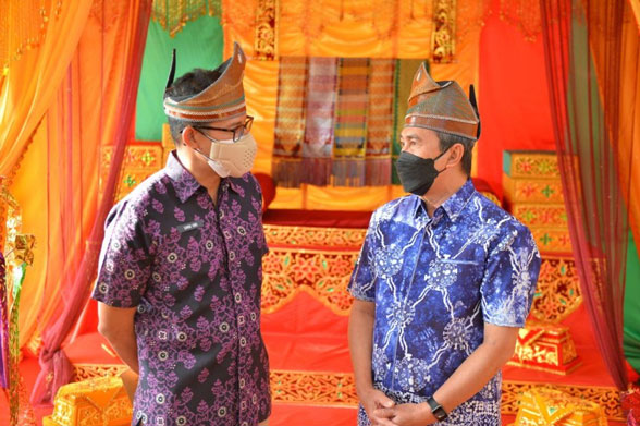 Blak-blakan, Ini Pesan Menparekraf dan Gubernur Riau untuk Mahasiswa Baru Unilak