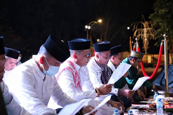 Peringati Hari Santri 2021, Bupati HM Adil Gelar Istigosah