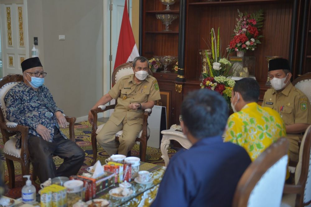 Bahas Pendidikan Vokasi, Gubri Terima Silaturahmi Direktur Politeknik Bengkalis