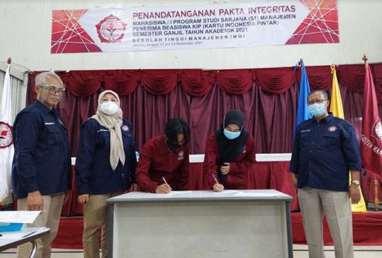 Perluas Akses Pendidikan, STIMA IMMI Salurkan Beasiswa KIP Kuliah