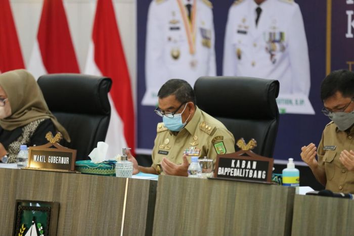 Wagubri Buka Rapat Koordinasi TKPK Provinsi Riau Tahun 2021