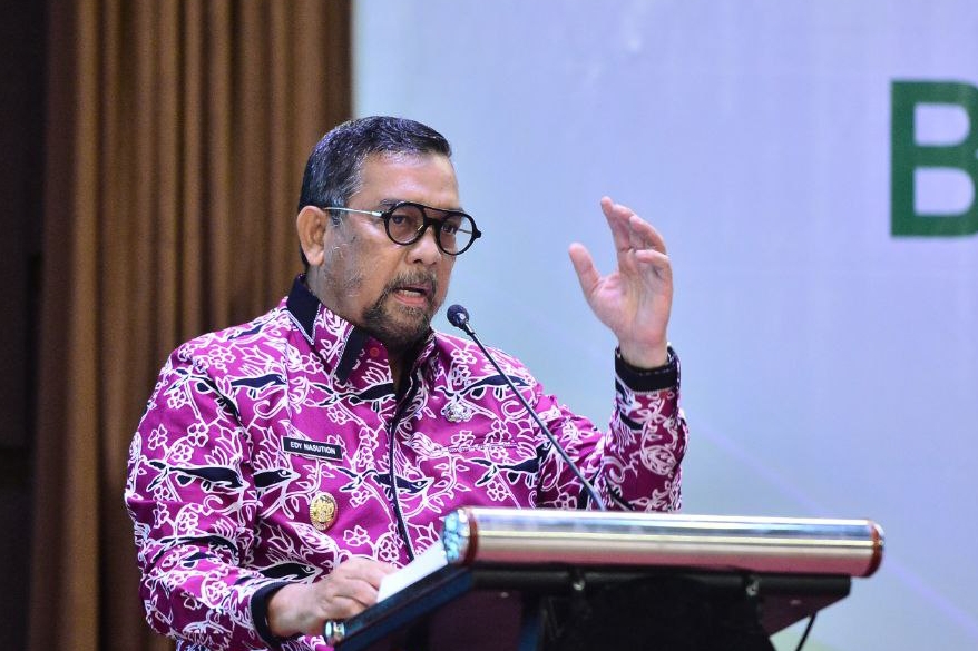 Terkumpul Rp99 Miliar, Wagubri: Pemberian Zakat Kepada Mustahik Harus Tepat Sasaran