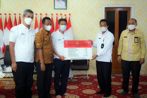 Pemkab Rohil Serahkan Bantuan dan Dukungan Psikososial Atensi Dari Kemenkes RI