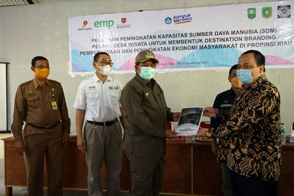 Bupati Alfedri Apresiasi Pelatihan Peningkatan Kapasitas SDM Pelaku Desa Wisata