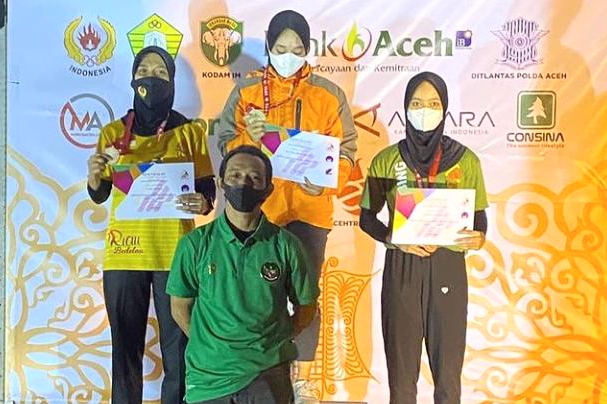 Atlet Panjat Tebing Riau Puja Lestari Raih Juara 2 Dalam Kejurnas Panjat Tebing di Aceh