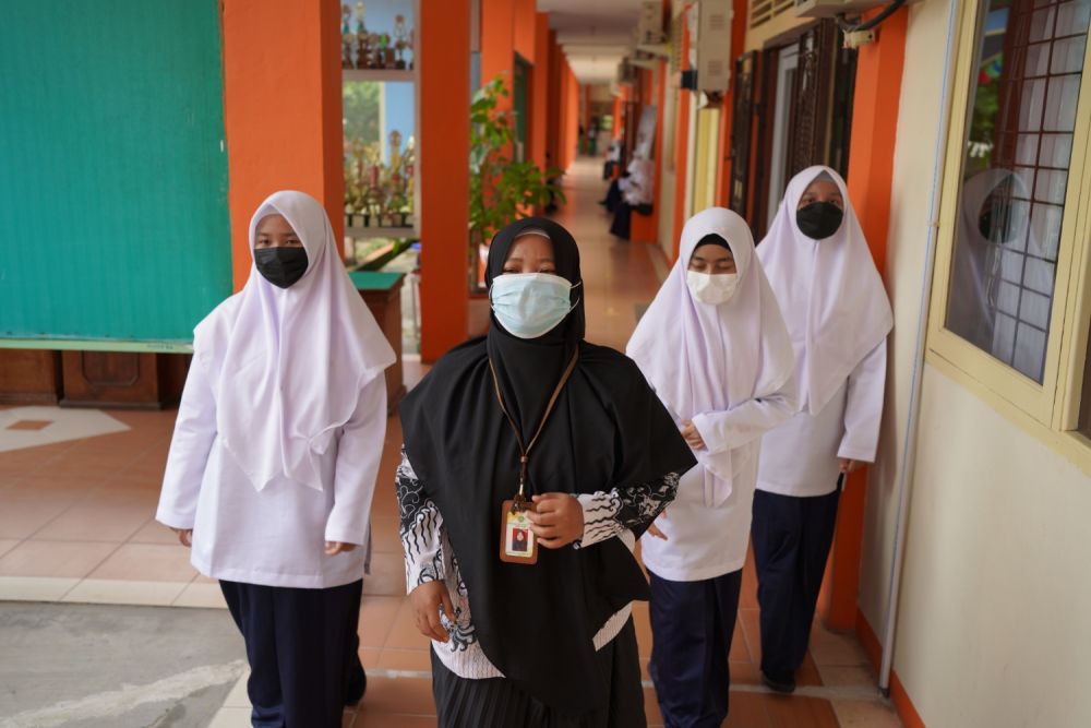 Bergerak Dengan Hati, Begini Kisah Guru Penyandang Disabilitas di MTsN 1 Pekanbaru