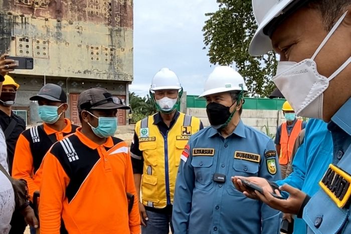 Gubri Syamsuar Tinjau Program Padat Karya di Dumai