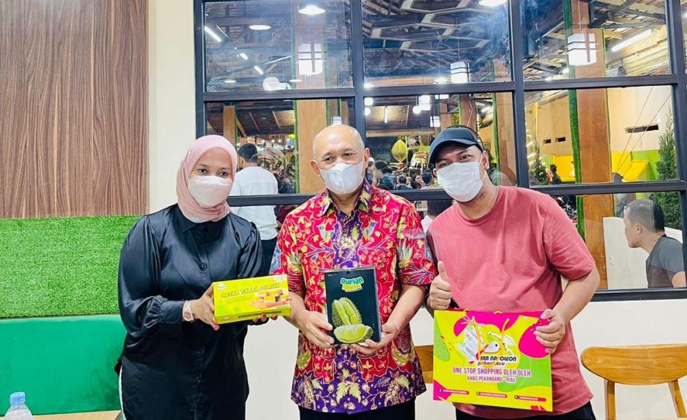 Inilah Destinasi Wisata Kuliner Durian Menkop UKM saat Kunker di Pekanbaru