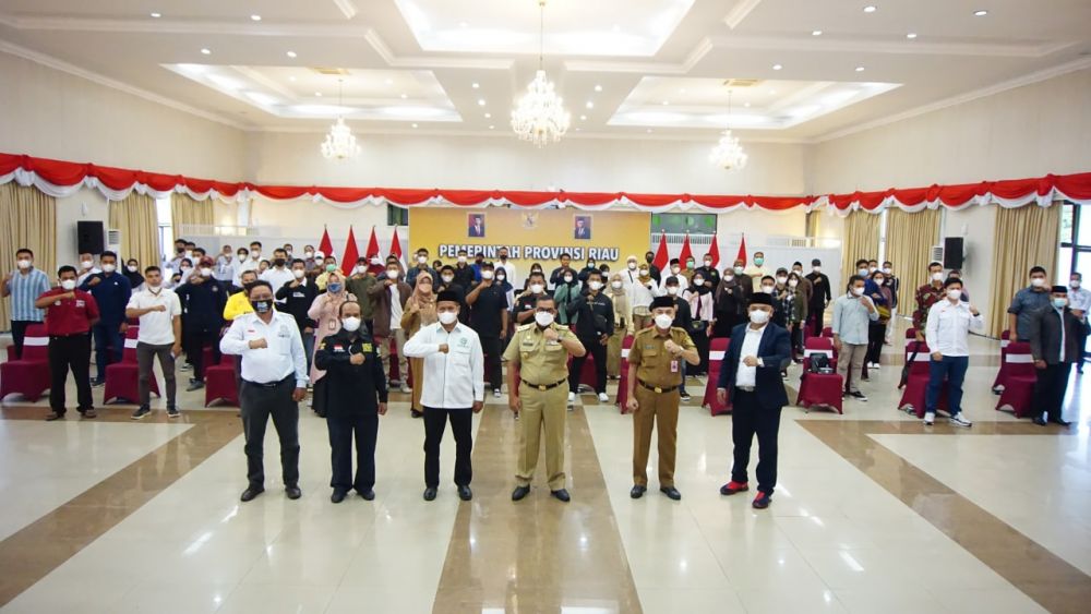 Wagubri Pimpin Pelepasan Mahasiswa Penerima Beasiswa BPDP-KS Tahun 2021