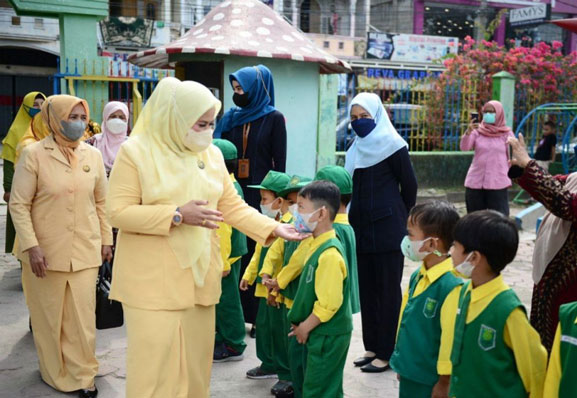 Ketua GOPTKI Riau Berikan Bimbingan untuk Guru TK