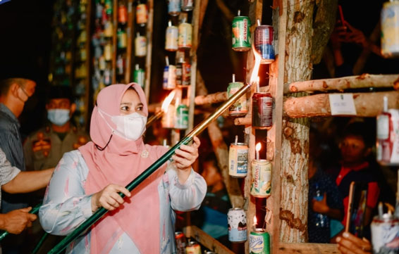 Bupati Kasmarni Ajak Masyarakat Lestarikan Warisan Budaya Lampu Colok