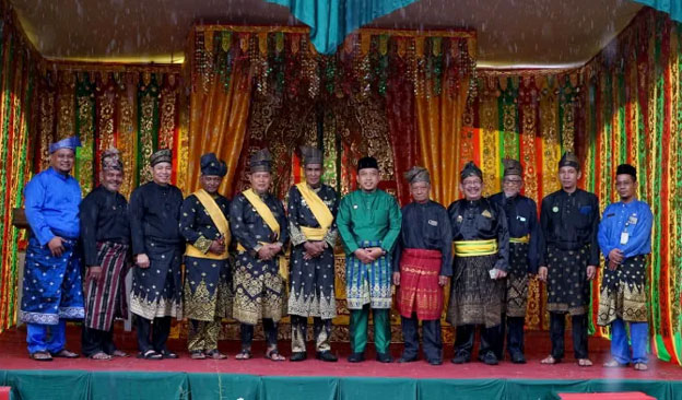 LAMR Kecamatan Sungai Apit Resmi Dikukuhkan, Wabup Siak: Junjung Tinggi Nilai Adat Istiadat