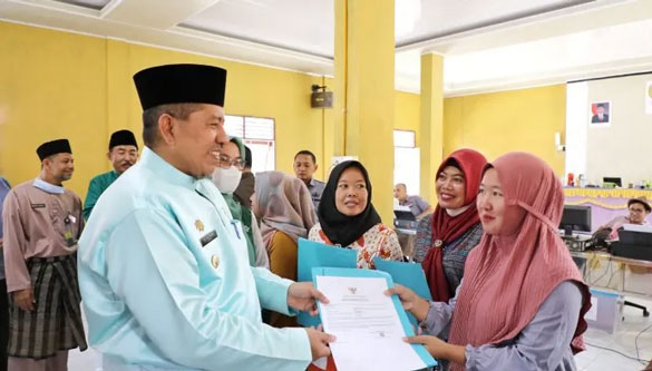 Program Bujang Kampung ke -17, Bupati Alfedri: Komitmen Pelayanan Cukup di Kecamatan