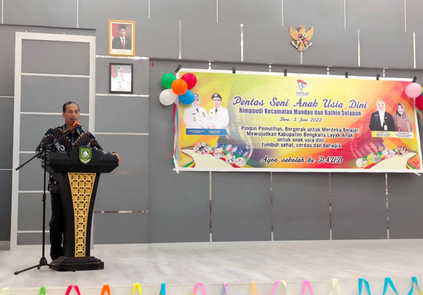 Bupati Bengkalis Apresiasi Pentas Seni Himpaudi Kecamatan Mandau dan Bathin Solapan