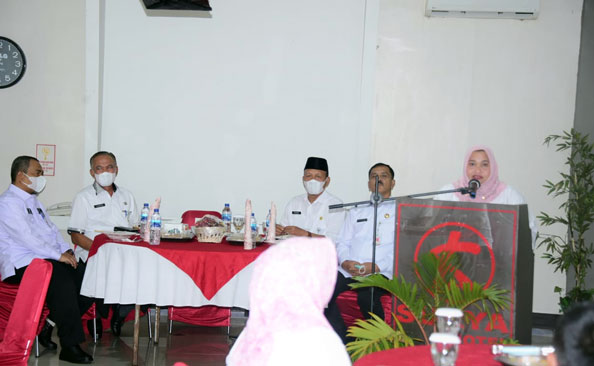 Buka Pelatihan OVOP, Bupati Kasmarni Minta Pelaku UMKM Terus Gali Potensi Lokal