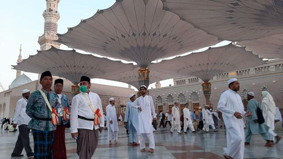 Jemaah Merokok di Masjid Nabawi dan Hotel Bakal Didenda Rp800 Ribu