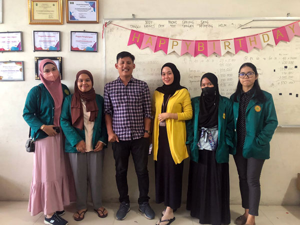 5 Mahasiswa UMRI Ini Sosialisasi Penerapan Akuntansi Segmen di PT Atlantik Internasional Akses