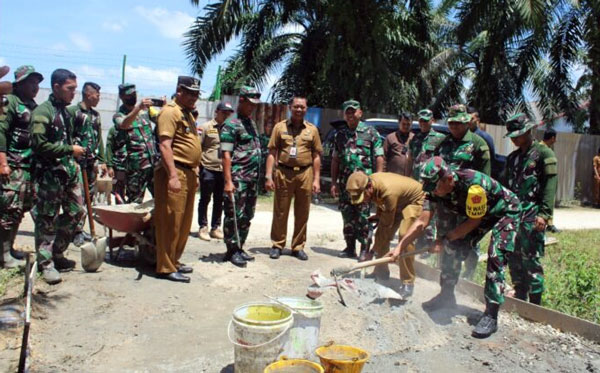 Tim Wasev Tinjau Sasaran Fisik Pelaksanaan TMMD ke-114 Kodim 0301/Pbr